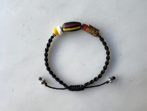 #1 Antique Venetian Beads Macrame Bracelet / アンティーク　ベネチアンビーズ　マクラメ編み　ブレスレット