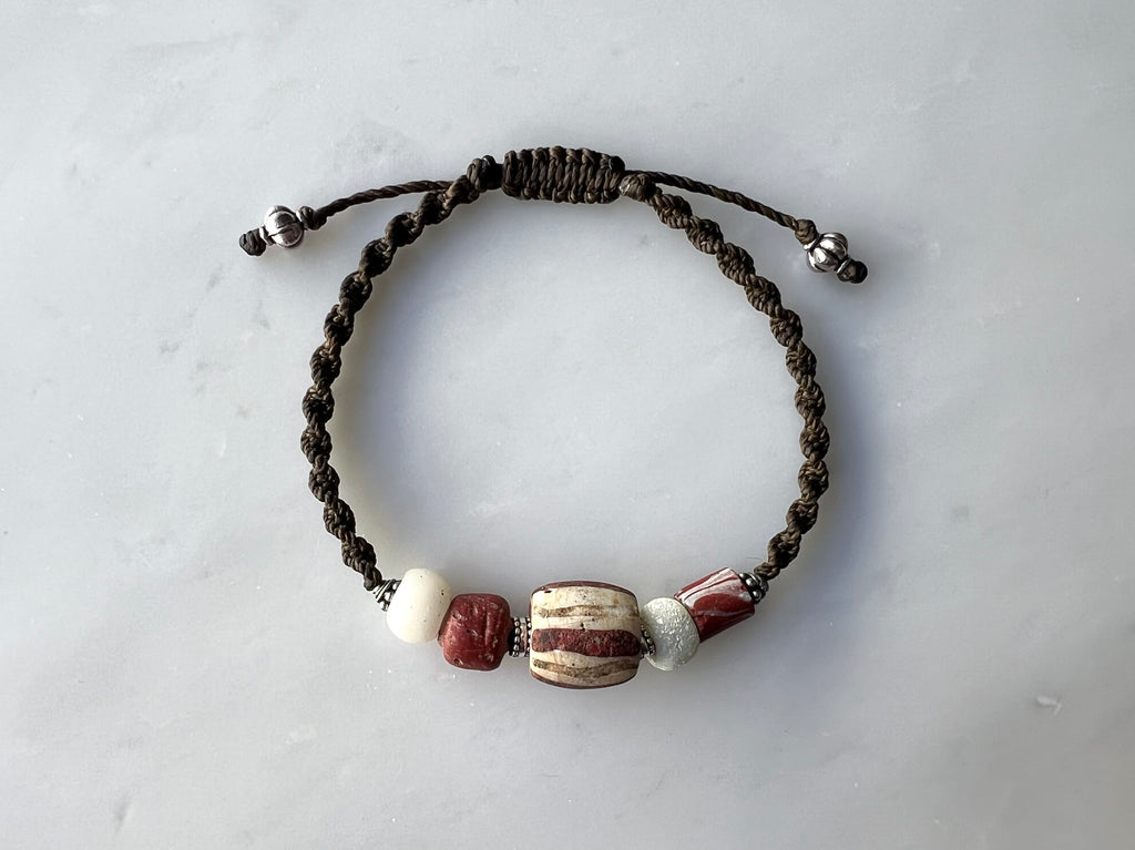 #2 Antique Venetian Beads Macrame Bracelet / アンティーク　ベネチアンビーズ　マクラメ編み　ブレスレット