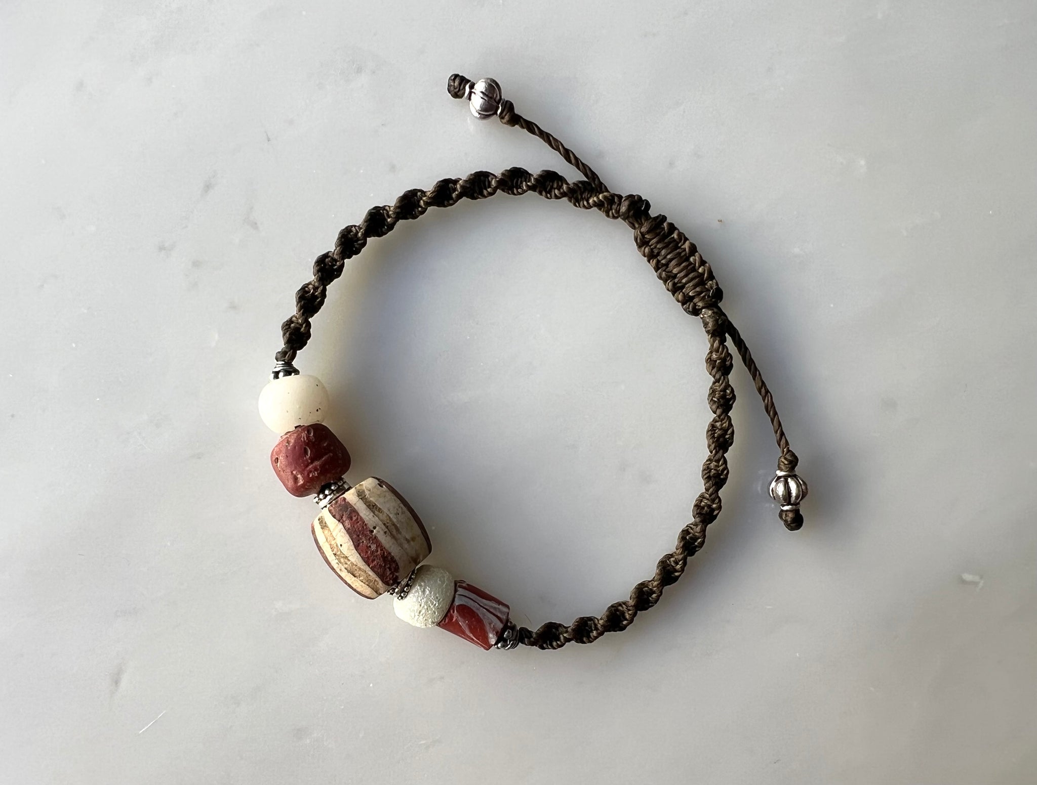 #2 Antique Venetian Beads Macrame Bracelet / アンティーク　ベネチアンビーズ　マクラメ編み　ブレスレット
