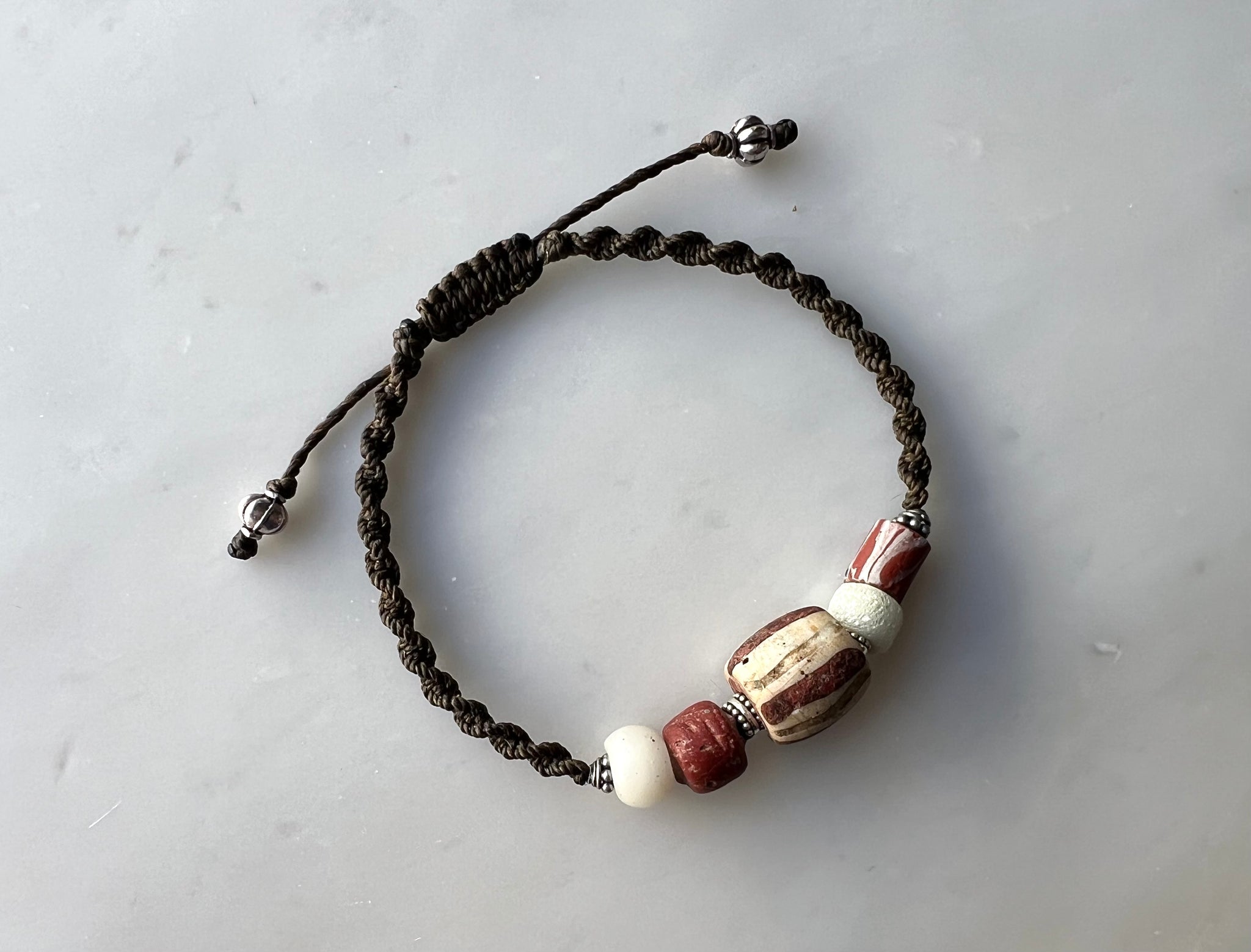 #2 Antique Venetian Beads Macrame Bracelet / アンティーク　ベネチアンビーズ　マクラメ編み　ブレスレット