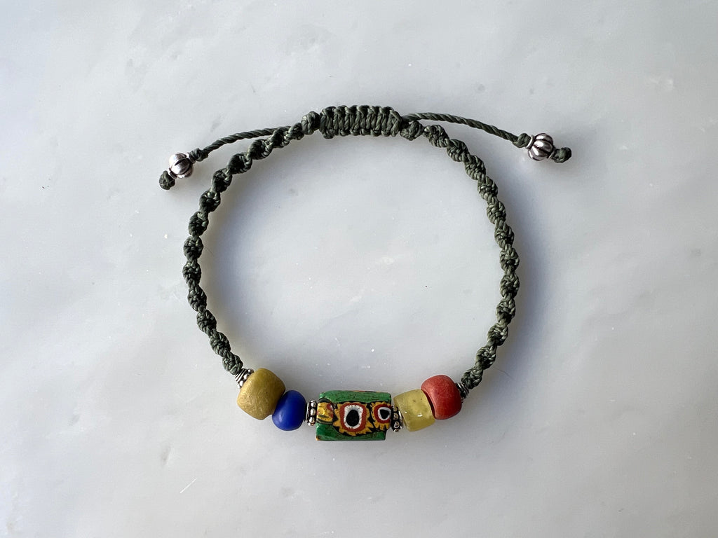 #3 Antique Venetian Beads Macrame Bracelet / アンティーク　ベネチアンビーズ　ブレスレット