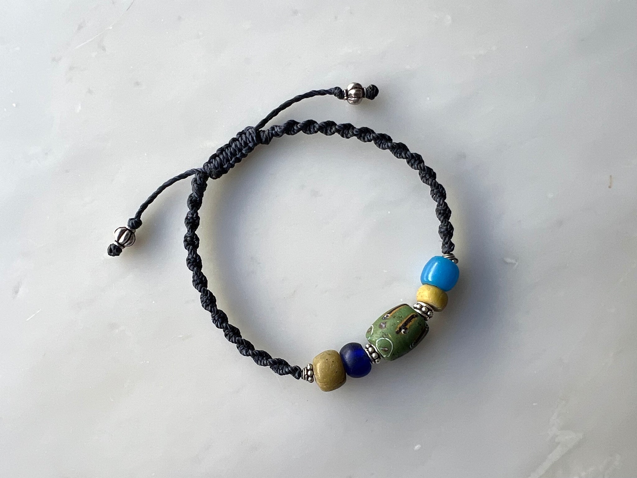 #5  Antique Venetian Beads Macrame Bracelet / アンティーク　ベネチアンビーズ　マクラメ編み　ブレスレット