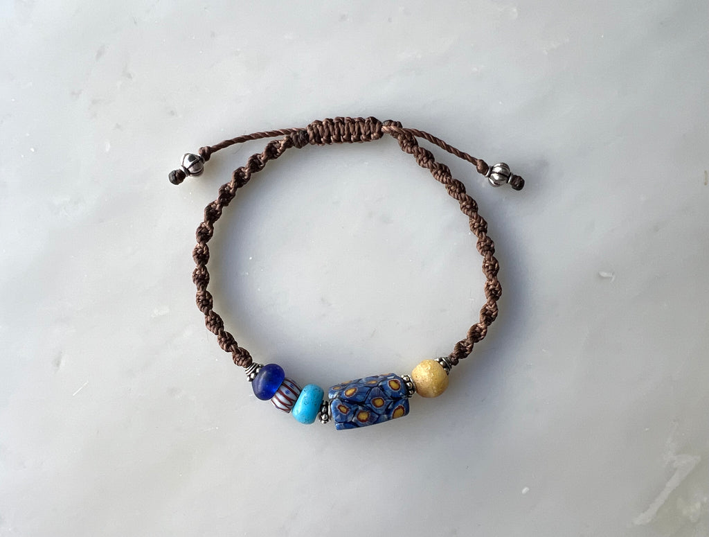 #7  Antique Venetian Beads Macrame Bracelet / アンティーク　ベネチアンビーズ　マクラメ編み　ブレスレット