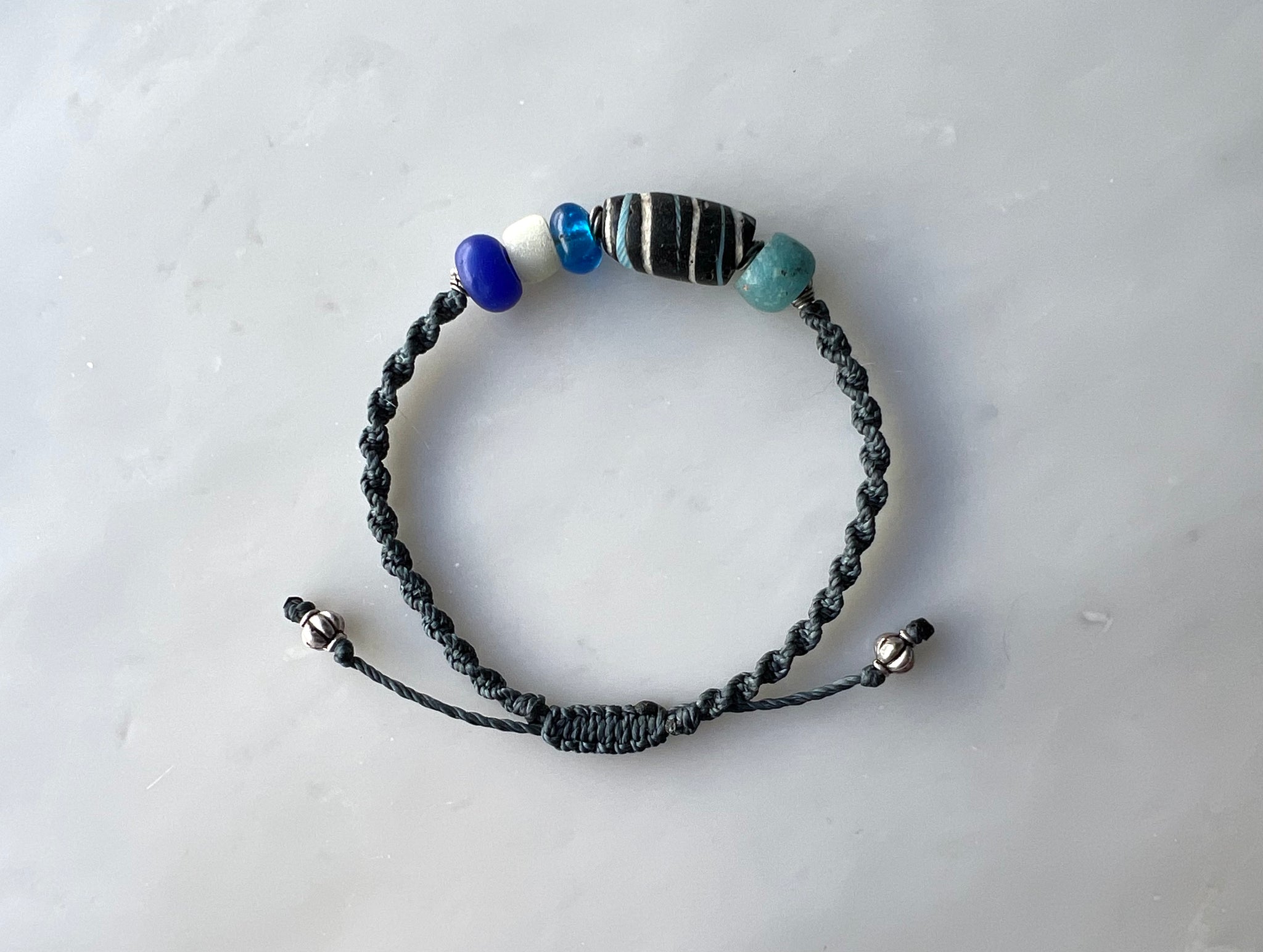 #8  Antique Venetian Beads Macrame Bracelet / アンティーク　ベネチアンビーズ　マクラメ編み　ブレスレット