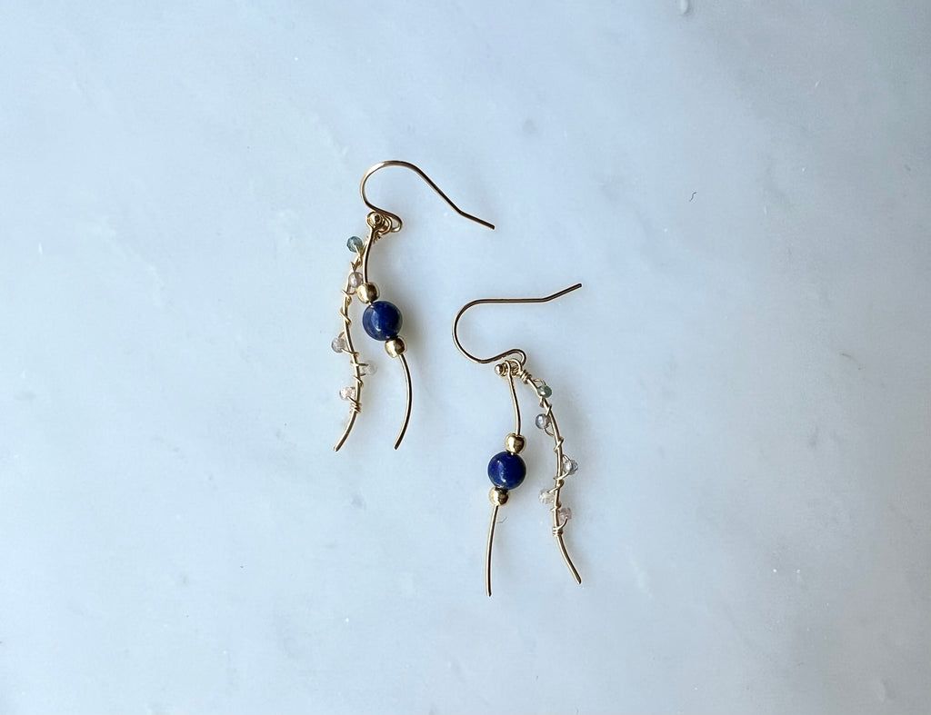 Lapis Lazuli Spinel Wavy Metal Bar Earrings 14K Gold Filled / ラピスラズリ　スピネル　波型メタルバー　ピアス　14K ゴールドフィルド