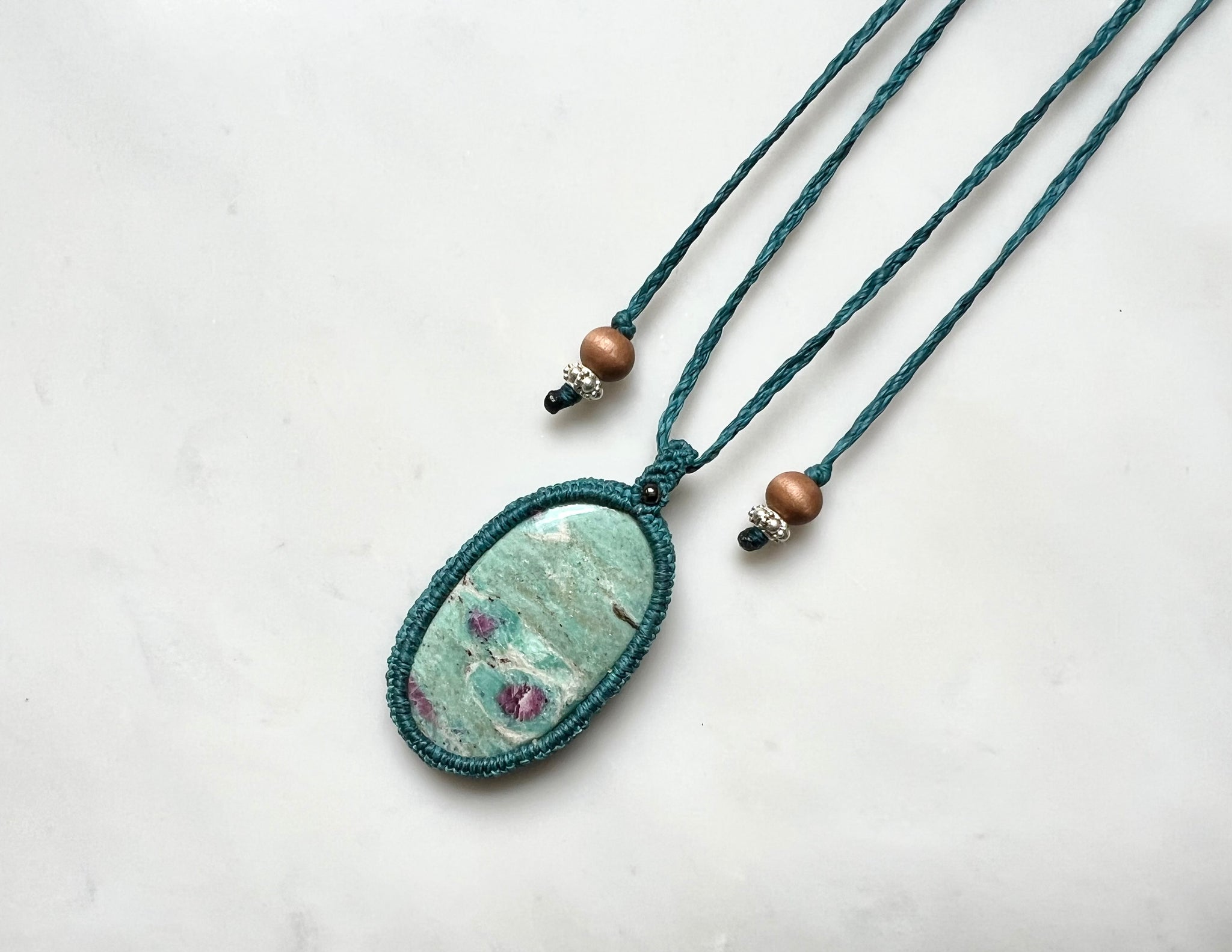 Ruby in Fuchsite Macrame Necklace / ルビー．フックサイト　マクラメ編み　ネックレス