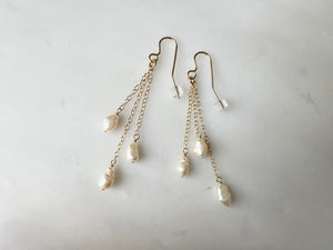 Fresh Water Pearl Dangle Earrings 14K Gold Filled / 淡水パール　揺れるピアス　14K ゴールドフィルド