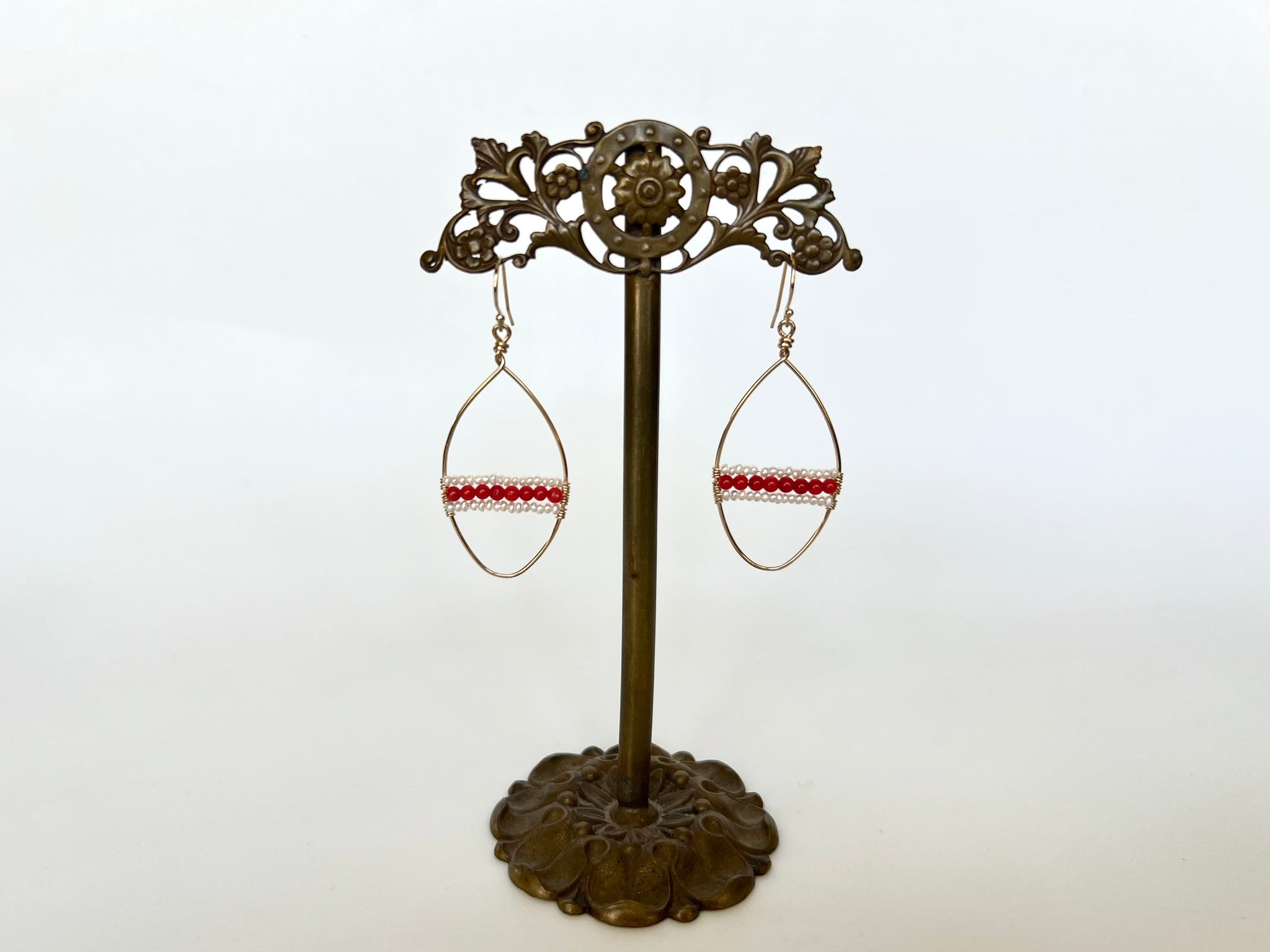 Seed Pearl Red Coral Oval Shaped Earrings 14K Gold Filled / シードパール　コーラル　オーバル型　ピアス　14K ゴールドフィルド
