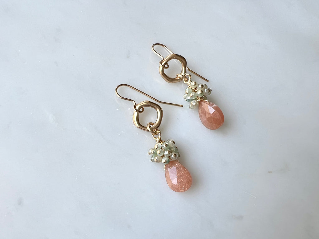 Peach Moonstone Green Quartz Drop Earrings 14K Gold Filled / ピーチムーンストーン　グリーンクォーツ　ドロップ　ピアス　14K ゴールドフィルド