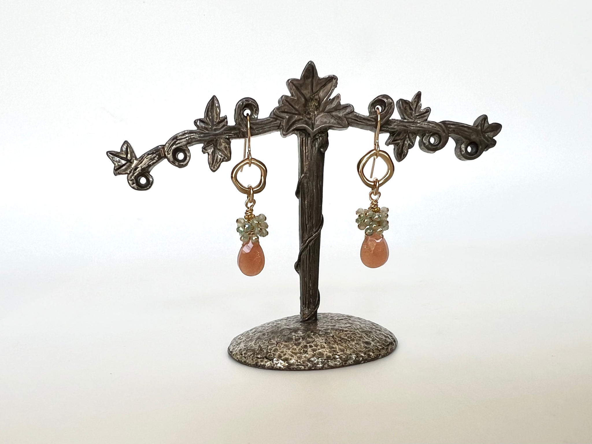 Peach Moonstone Green Quartz Drop Earrings 14K Gold Filled / ピーチムーンストーン　グリーンクォーツ　ドロップ　ピアス　14K ゴールドフィルド