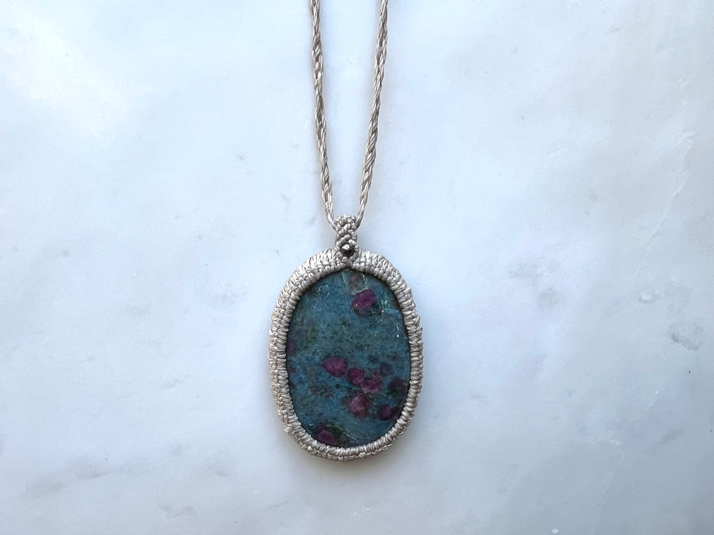 Ruby in Kyanite Macrame Necklace / ルビーインカイヤナイト　マクラメ編み　ネックレス