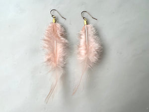 Long Feather  Angel Pink Earrings 14K Gold Filled / ロング　フェザー　エンジェルピンク　ピアス　14K ゴールドフィルド