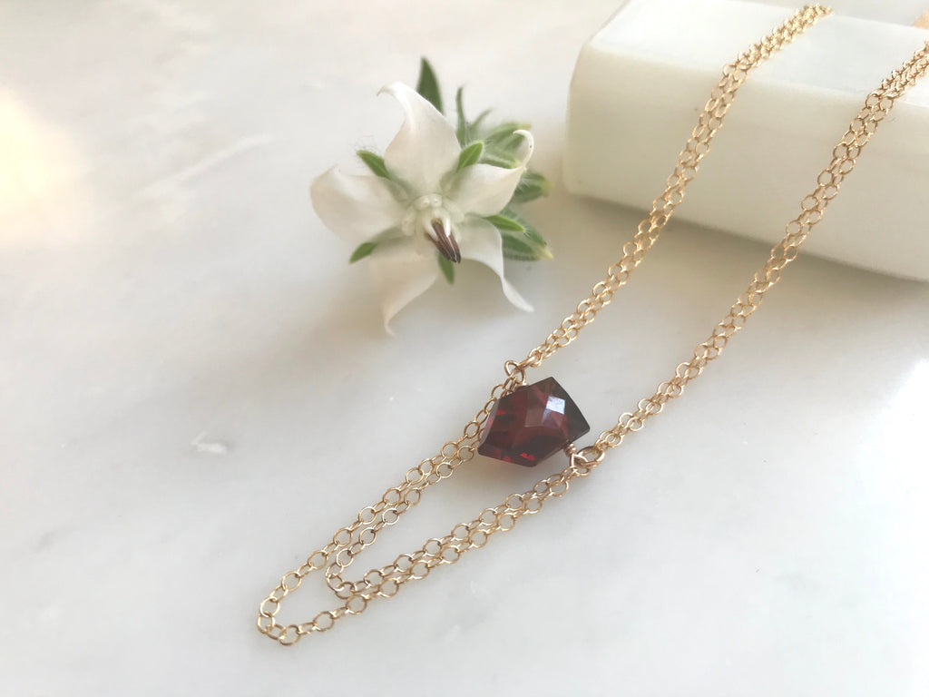 Garnet Necklace with Chain 14KGF / ガーネット　ネックレス　チェーン　14KGF