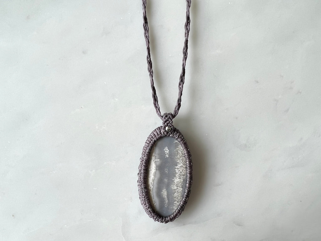 #2 Gray Lace Agate Macrame Necklace / グレーレースアゲート　マクラメ編み　ネックレス